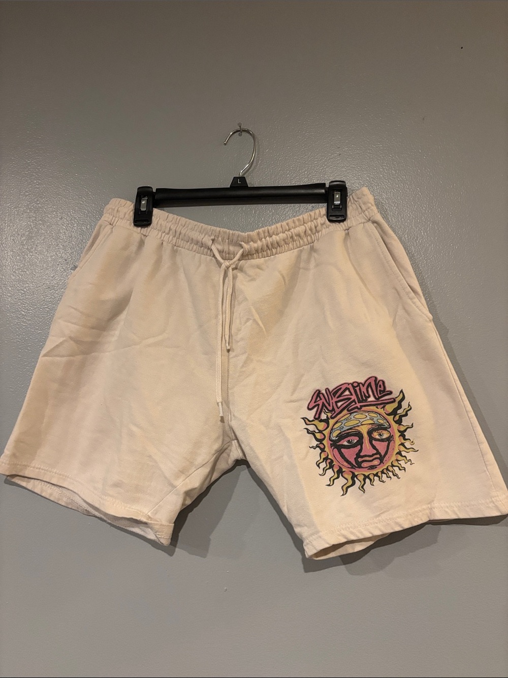 Beige Graphic Sun-Men’s Athletic Shorts with Drawstring